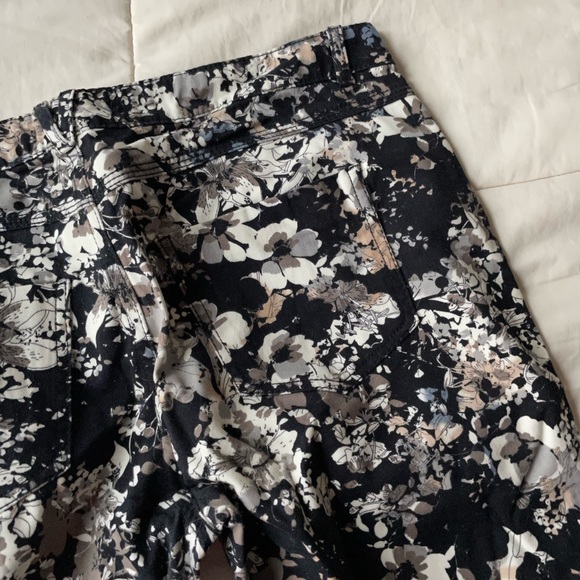 Camaïeu Floral Jeans - Picture 10 of 15